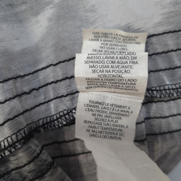 Armani Exchange Animal Print Leggins Ruffle BlackWhite Exercise Pants Size Large - Picture 11 of 11